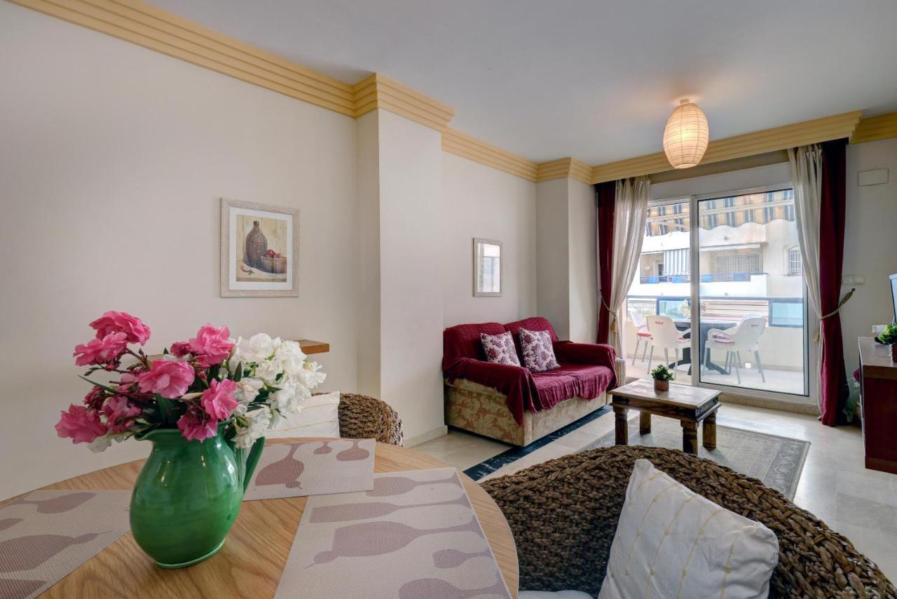 First Line Beach Apartment Марбелья Экстерьер фото