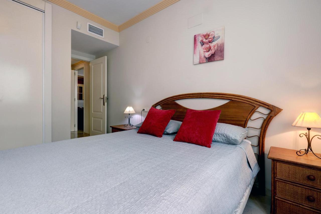 First Line Beach Apartment Марбелья Экстерьер фото
