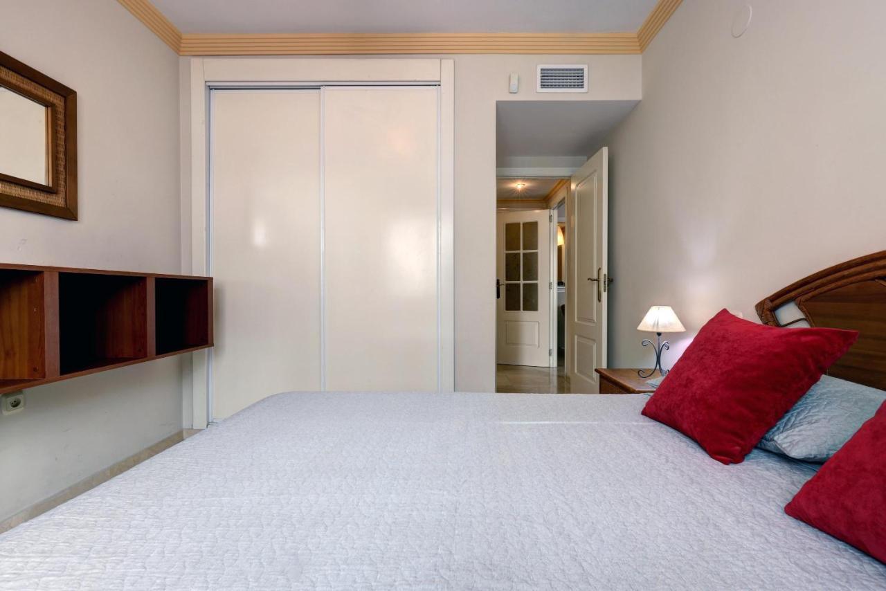 First Line Beach Apartment Марбелья Экстерьер фото
