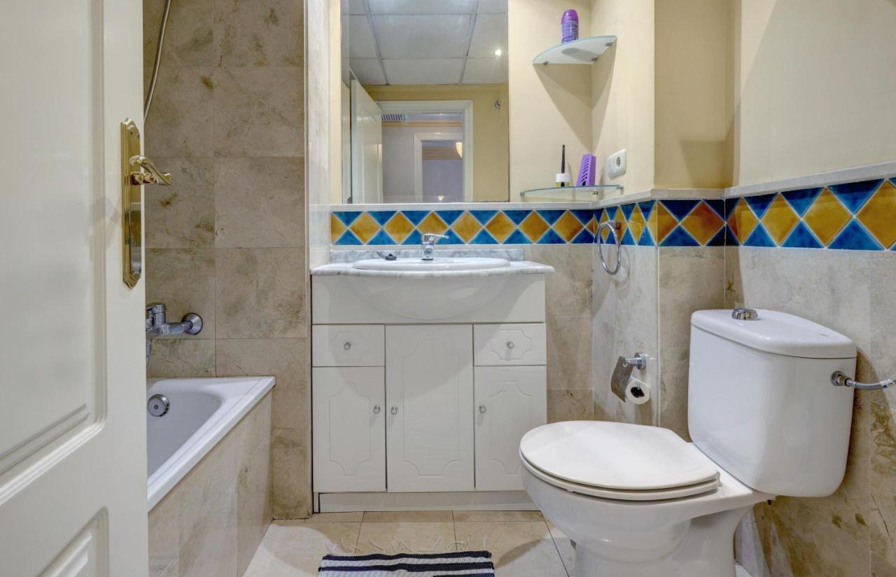First Line Beach Apartment Марбелья Экстерьер фото